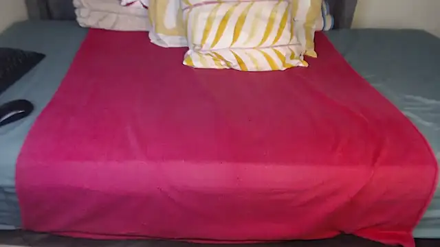 Snapshot of Tillah87 chatting on 2, 12, 2025 Tillah87 online show from 2, 12, 2025