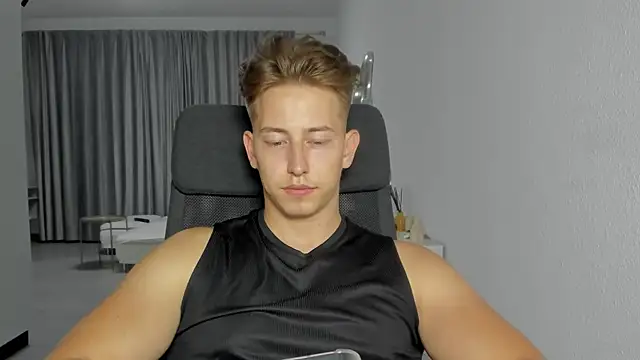 Snapshot of find0m_master chatting on 16, 10, 2025 find0m master online show from 16, 10, 2025