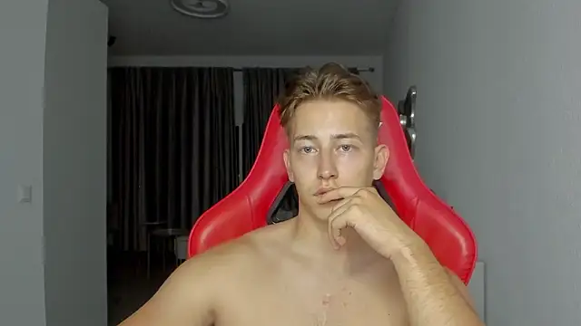 Snapshot of find0m_master chatting on 20, 10, 2025 find0m master online show from 20, 10, 2025