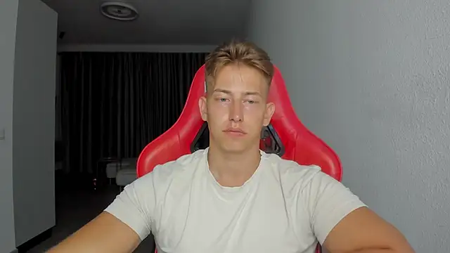 Snapshot of find0m_master chatting on 5, 11, 2025 find0m master online show from 5, 11, 2025