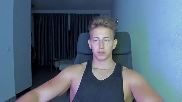 Snapshot of find0m_master chatting on 28, 11, 2025 find0m master online show from 28, 11, 2025