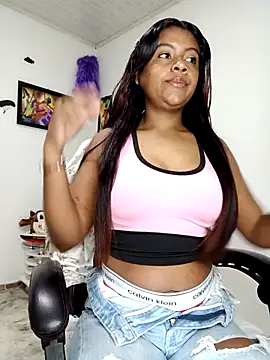 Snapshot of vannesitha25 chatting on 18, 10, 2025 vannesitha25 online show from 18, 10, 2025