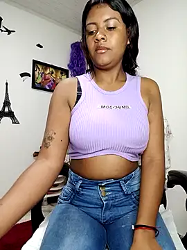 Snapshot of vannesitha25 chatting on 21, 10, 2025 vannesitha25 online show from 21, 10, 2025