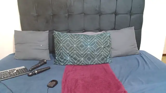 CaramelBootty online show from 19, 1, 2026