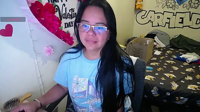 Snapshot of Miss__kendra_ chatting on 5, 7, 2026 Miss kendra online show from 5, 7, 2026