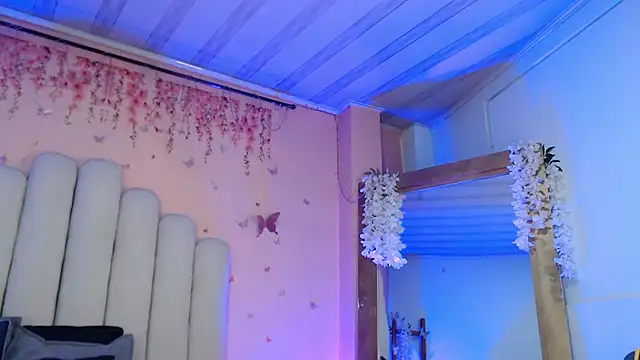 SweetRenata  online show from 27, 10, 2025