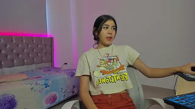 Snapshot of beiby_glow chatting on 22, 10, 2025 beiby glow online show from 22, 10, 2025