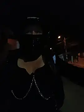 Snapshot of Scarlet_Aura chatting on 8, 11, 2025 Scarlet Aura online show from 8, 11, 2025