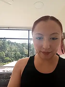 Snapshot of Scarlet_Aura chatting on 17, 12, 2025 Scarlet Aura online show from 17, 12, 2025