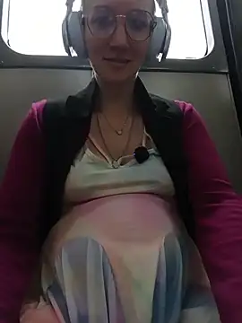 Lucy colee online show from 18, 12, 2025