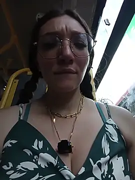 Lucy colee online show from 21, 2, 2026