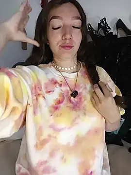 Lucy colee online show from 18, 3, 2026