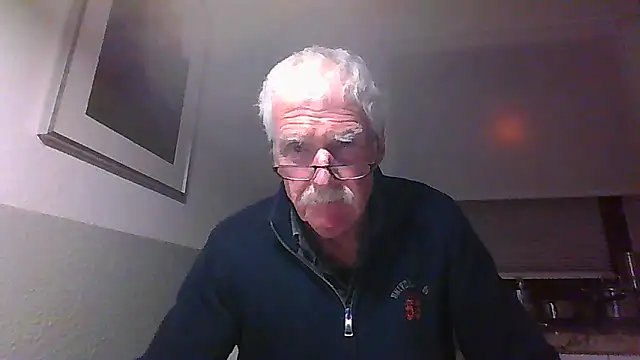 super-snoopy online show from 4, 12, 2025