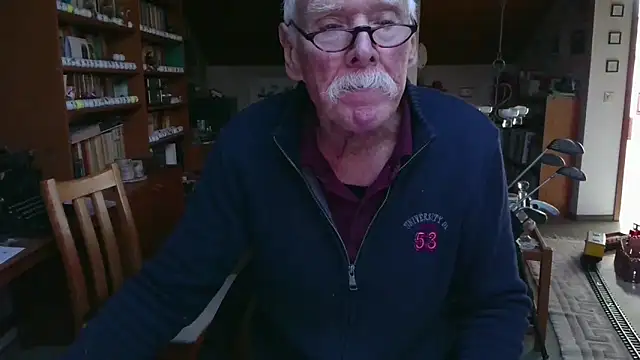 Snapshot of super-snoopy chatting on 14, 6, 2026 super-snoopy online show from 14, 6, 2026