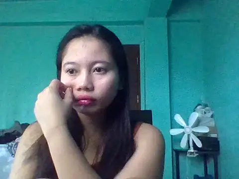 Snapshot of Baby_girl0516 chatting on 13, 10, 2025 Baby girl0516 online show from 13, 10, 2025