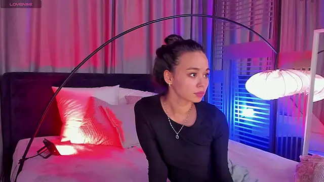 Snapshot of i_am_eva chatting on 11, 10, 2025 i am eva online show from 11, 10, 2025