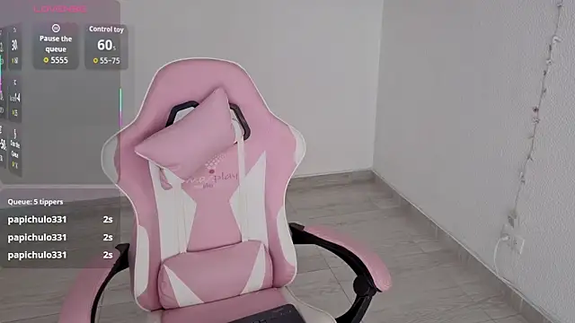 Snapshot of hime_ko chatting on 19, 12, 2025 hime ko online show from 19, 12, 2025