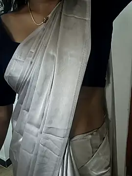 Tamilmallu-duskygirl03 online show from 3, 11, 2025