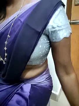 Tamilmallu-duskygirl03 online show from 18, 12, 2025