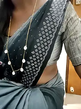 Tamilmallu-duskygirl03 online show from 13, 1, 2026