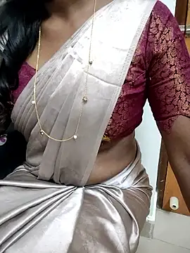 Tamilmallu-duskygirl03 online show from 17, 1, 2026