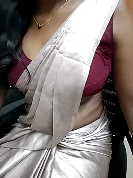 Tamilmallu-duskygirl03 online show from 9, 3, 2026