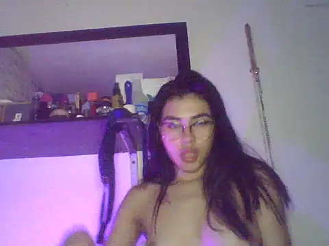 Snapshot of MeganTaylorr_ chatting on 18, 10, 2025 MeganTaylorr online show from 18, 10, 2025