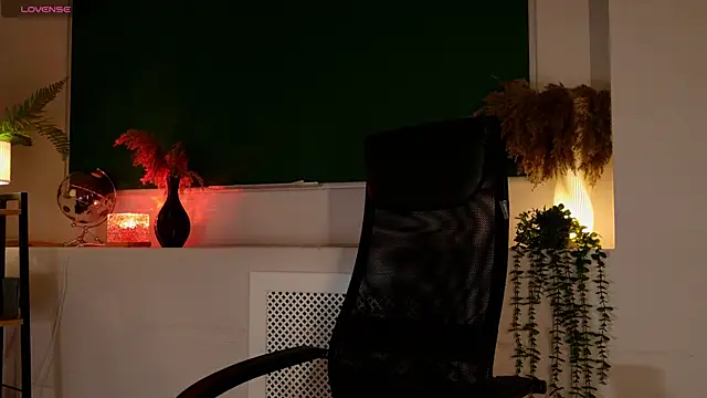ClaireMathis online show from 3, 8, 2026