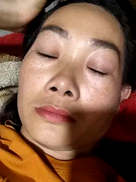 gio-thu online show from 7, 4, 2026