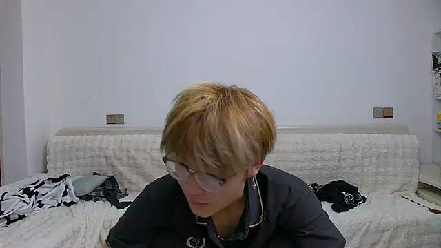 Snapshot of KK-cuteboy chatting on 8, 2, 2026 KK-cuteboy online show from 8, 2, 2026