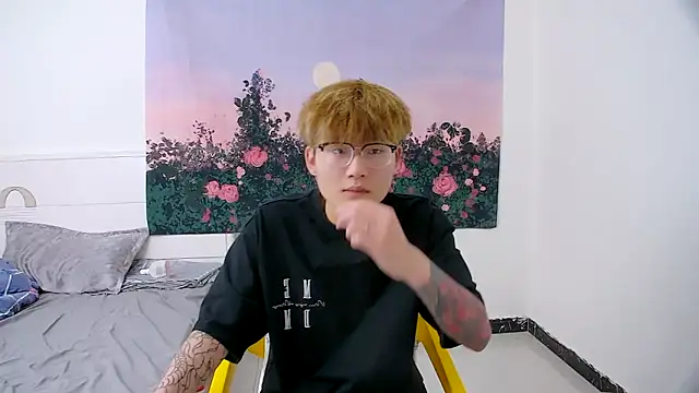 Snapshot of KK-cuteboy chatting on 15, 4, 2026 KK-cuteboy online show from 15, 4, 2026