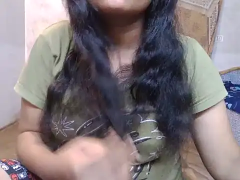 Snapshot of manju_02 chatting on 14, 10, 2025 manju 02 online show from 14, 10, 2025