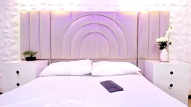 rebeca brown  online show from 27, 11, 2025