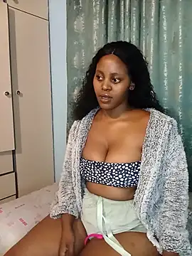 Snapshot of Sexypeaches chatting on 16, 10, 2025 Sexypeaches online show from 16, 10, 2025