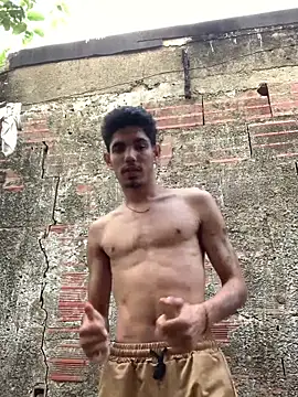 Snapshot of fabrizzio_Monti chatting on 18, 12, 2025 fabrizzio Monti online show from 18, 12, 2025