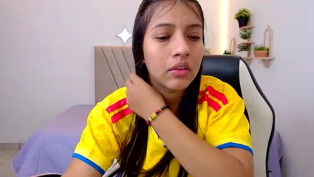 Snapshot of zara_cute chatting on 27, 6, 2026 zara cute online show from 27, 6, 2026