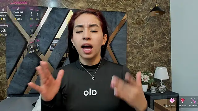 Vittoria Conti  online show from 9, 4, 2026