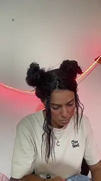 thepicis online show from 8, 11, 2025