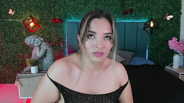 Snapshot of Kiaraa88 chatting on 16, 7, 2026 Kiaraa88 online show from 16, 7, 2026