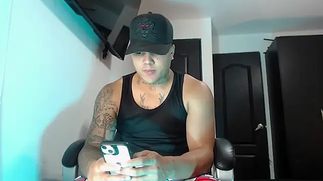 Boyhot 00 online show from 9, 10, 2025