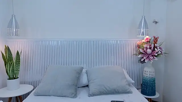 nina gb online show from 17, 4, 2026