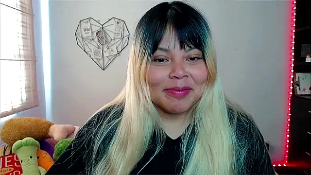 EllieMoonX online show from 17, 12, 2025