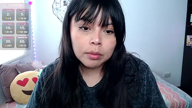 Snapshot of EllieMoonX chatting on 12, 6, 2026 EllieMoonX online show from 12, 6, 2026