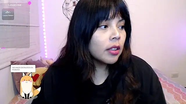 Snapshot of EllieMoonX chatting on 10, 7, 2026 EllieMoonX online show from 10, 7, 2026
