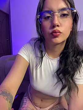 Lucy 699 online show from 27, 4, 2026