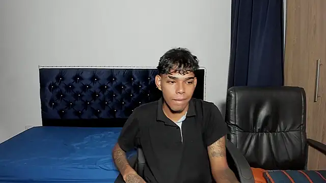 Snapshot of elias_ford chatting on 14, 10, 2025 elias ford online show from 14, 10, 2025