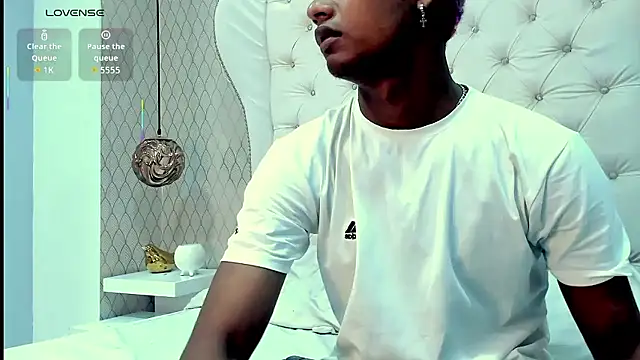 MorenitoDigno online show from 10, 1, 2026