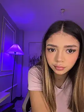 HoneyMollyX online show from 7, 4, 2026