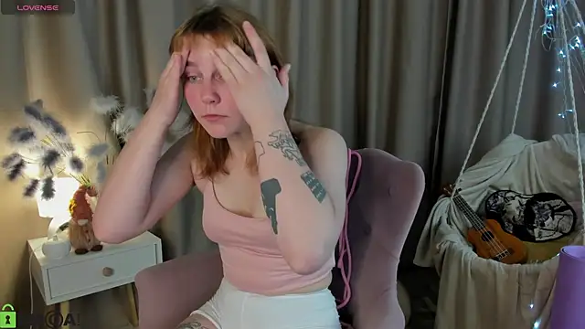 Snapshot of Rene_Shine chatting on 29, 10, 2025 Rene Shine online show from 29, 10, 2025