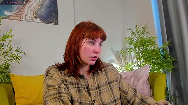 Snapshot of Rene_Shine chatting on 15, 11, 2025 Rene Shine online show from 15, 11, 2025